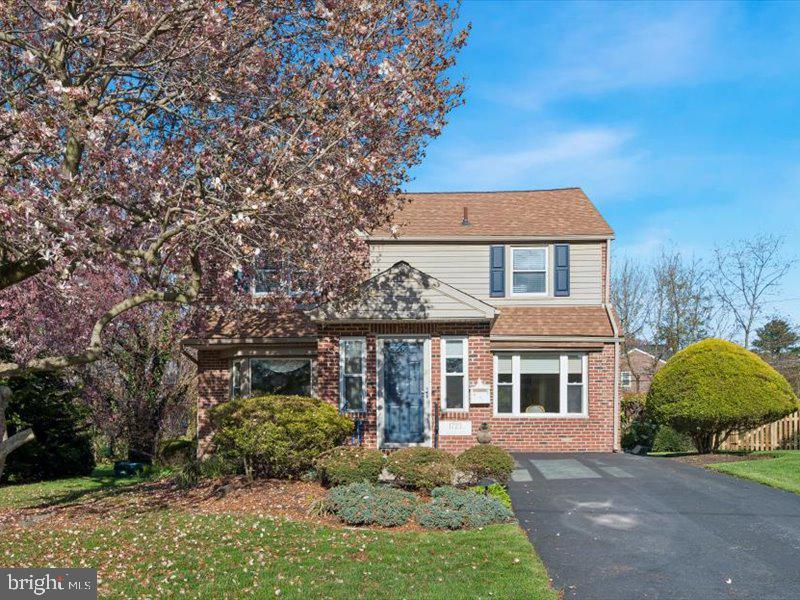 1723 Ridgeway Road, Havertown