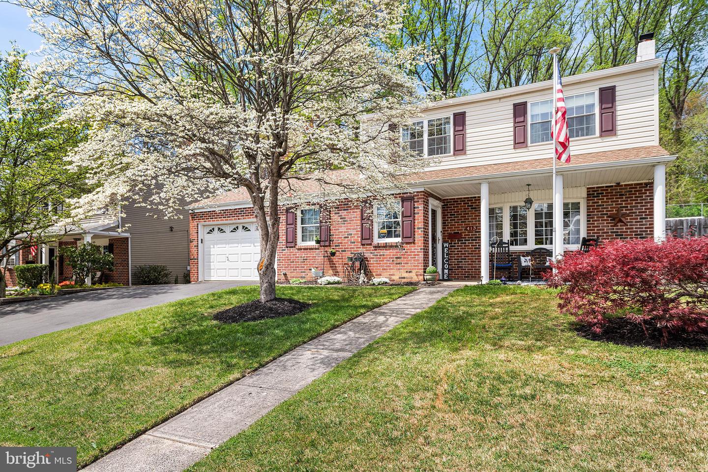 413 Camelot Drive, Brookhaven