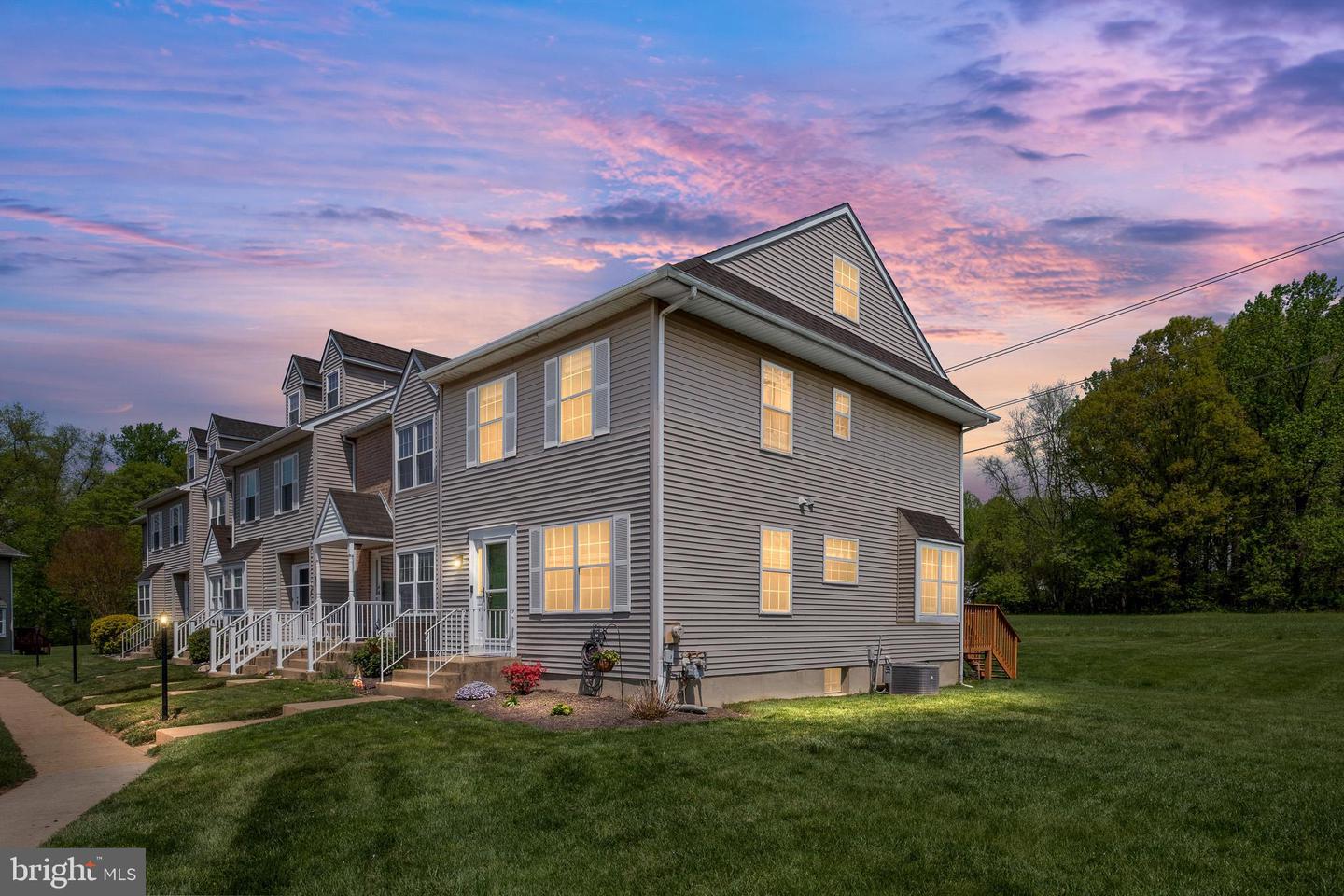 88 Louis James Ct, Aston