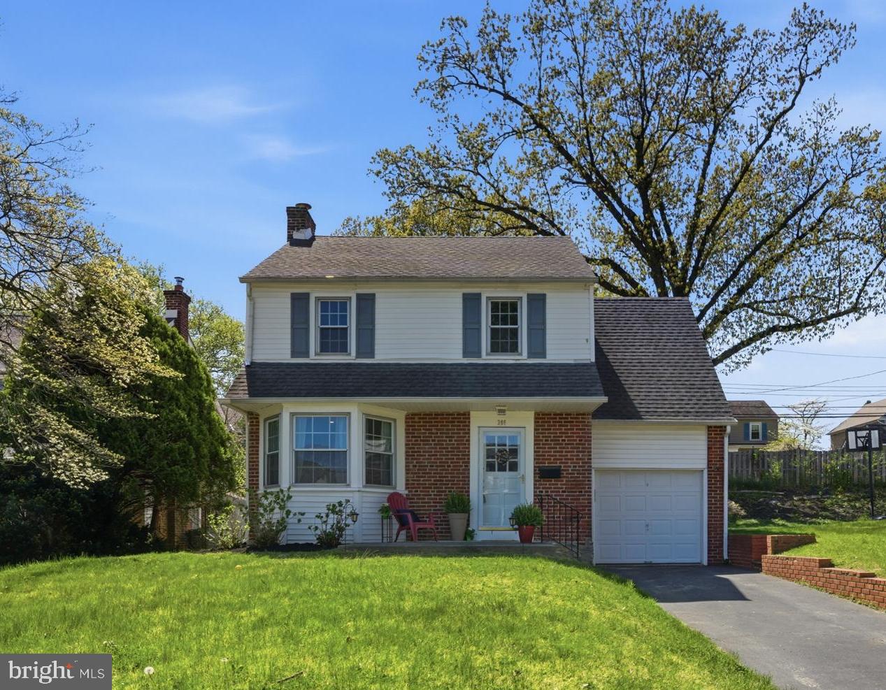 308 Canterbury Road, Havertown