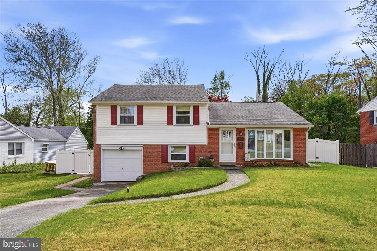 308 Lewis Road, Springfield