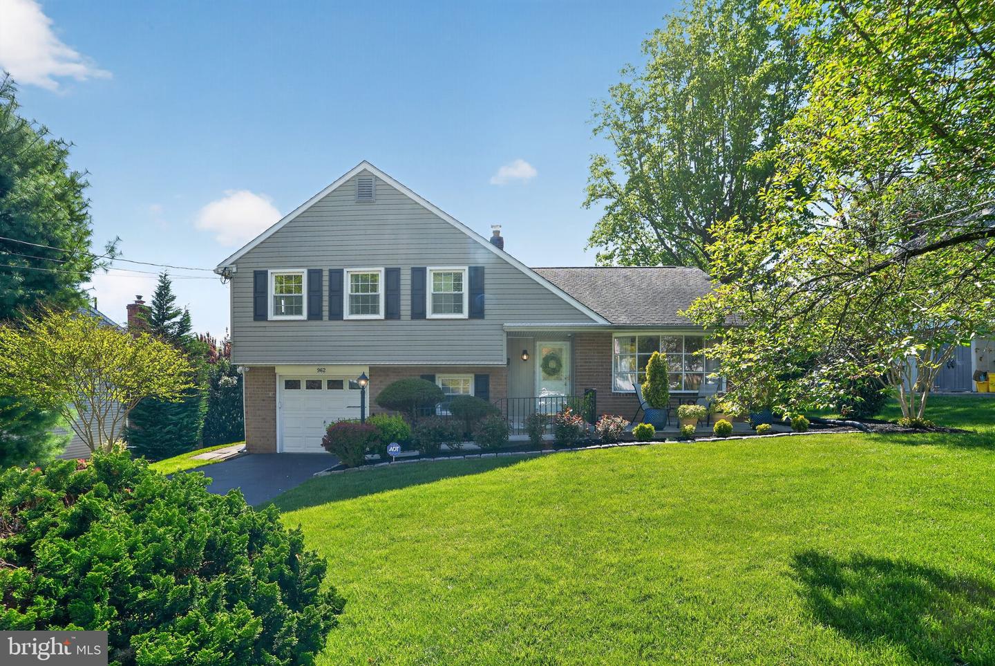 962 Edwards Drive, Springfield