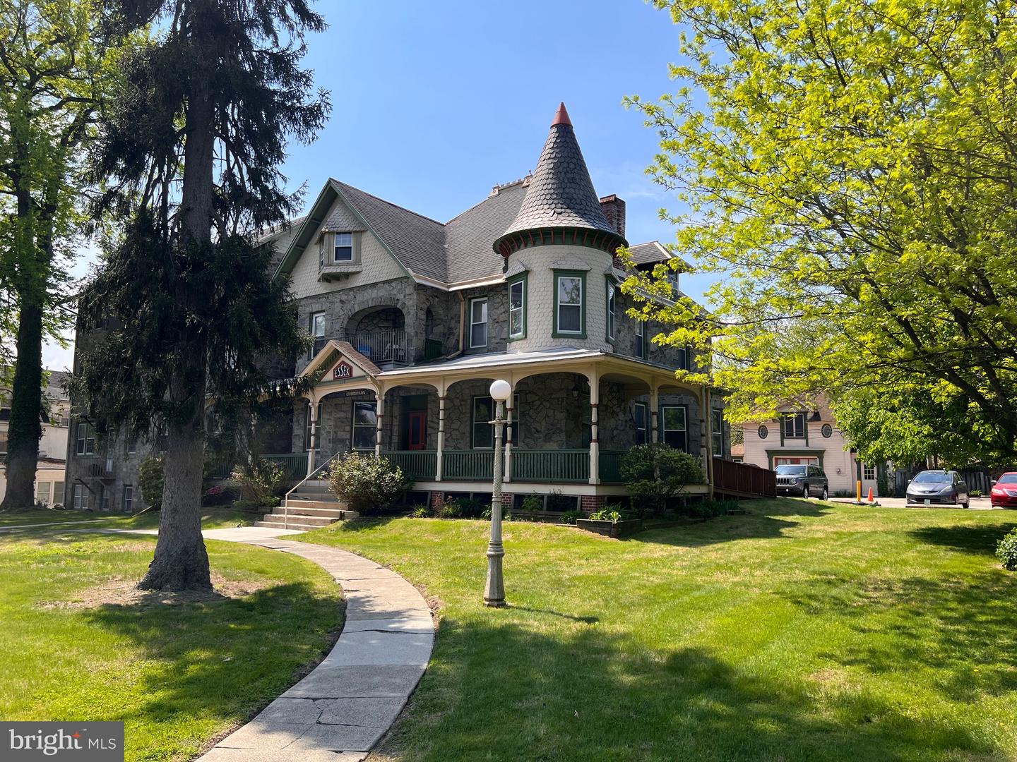 192 N Lansdowne Avenue ##b1