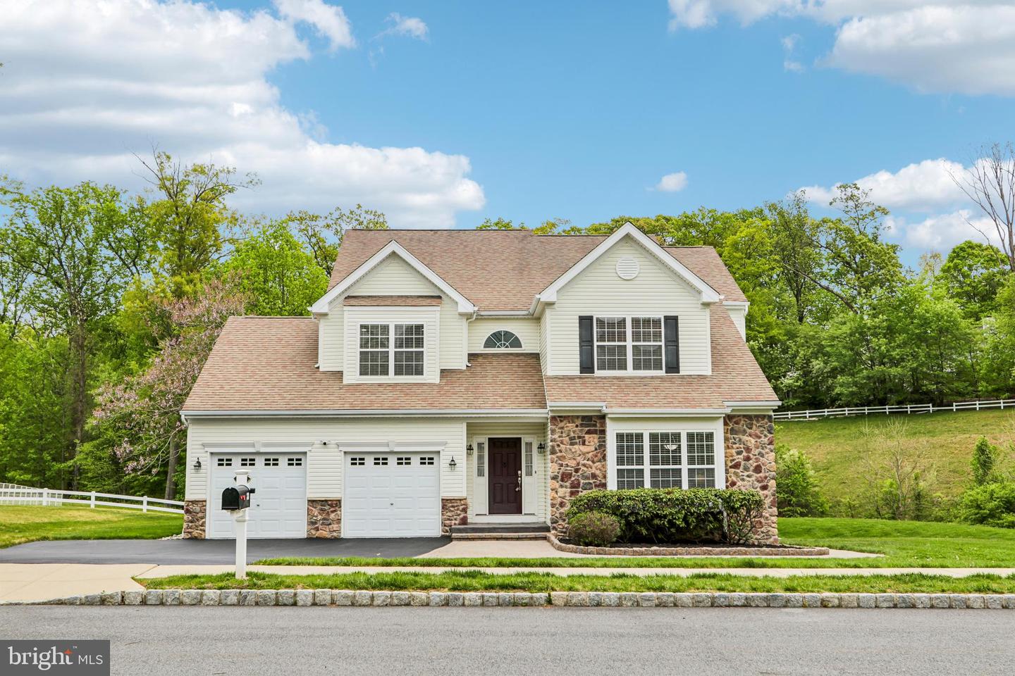 33 Venuti Drive, Aston