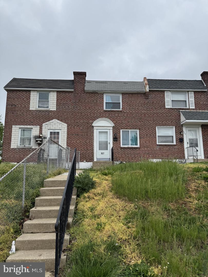 927 Grant Road