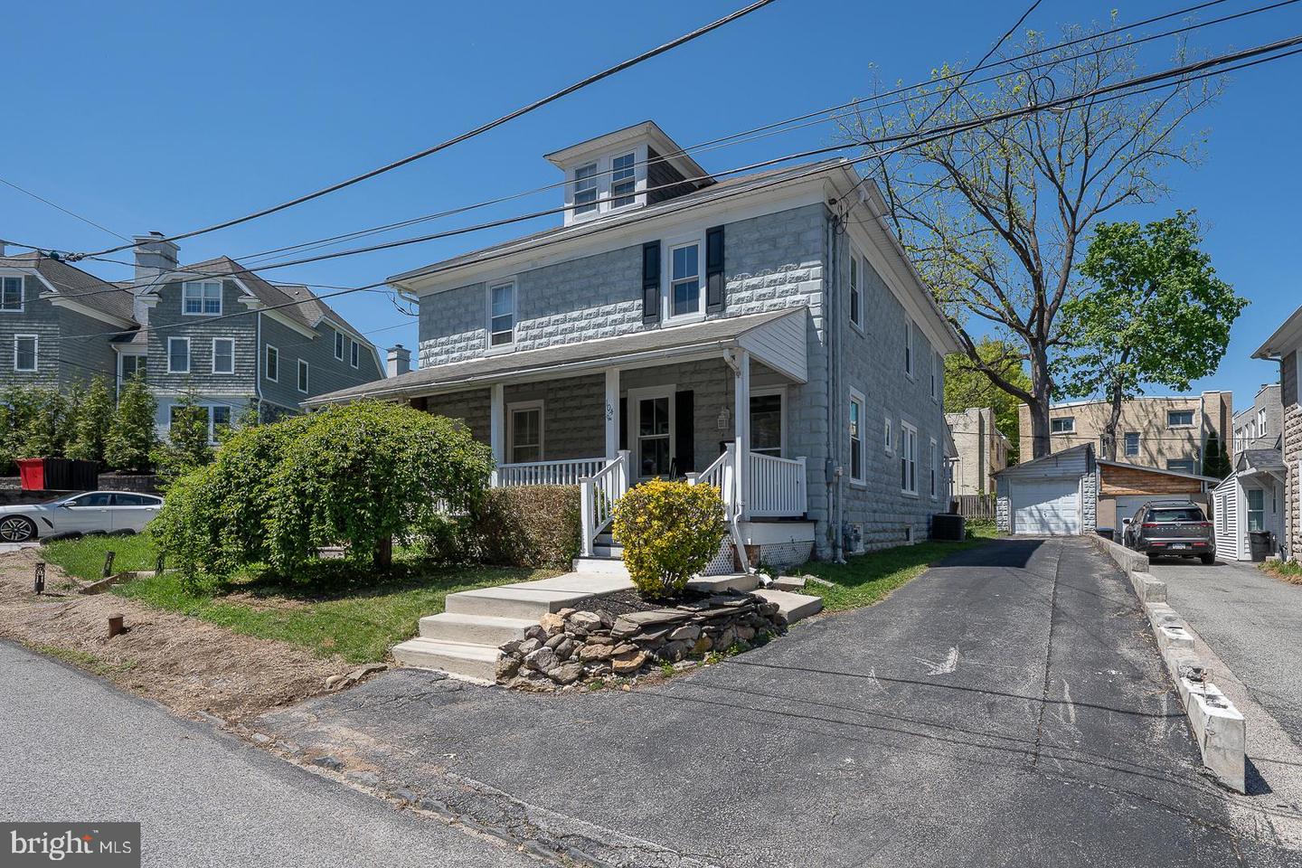 104 Owens Lane, Wayne