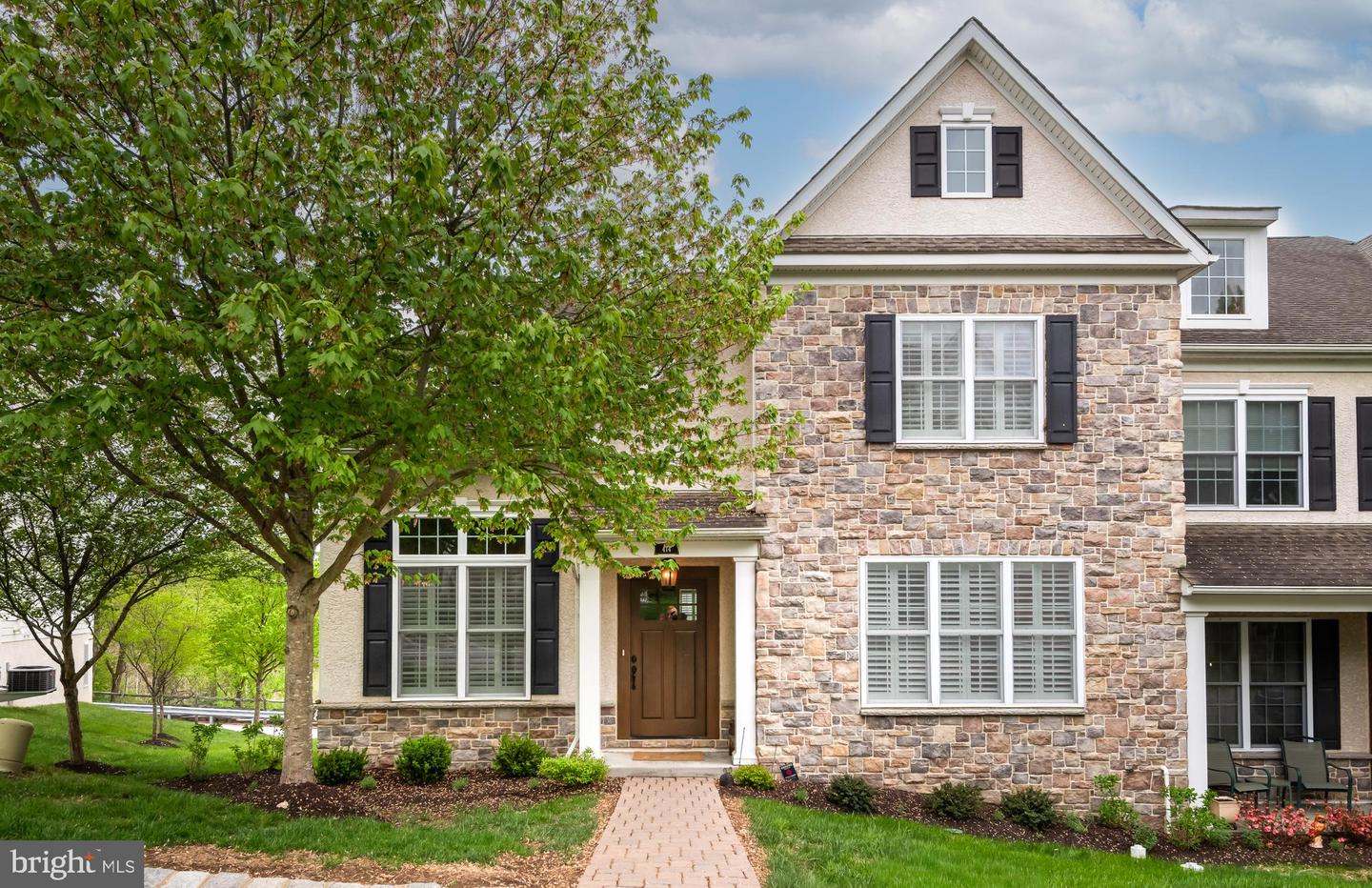 414 Ravenscliff Drive, Media