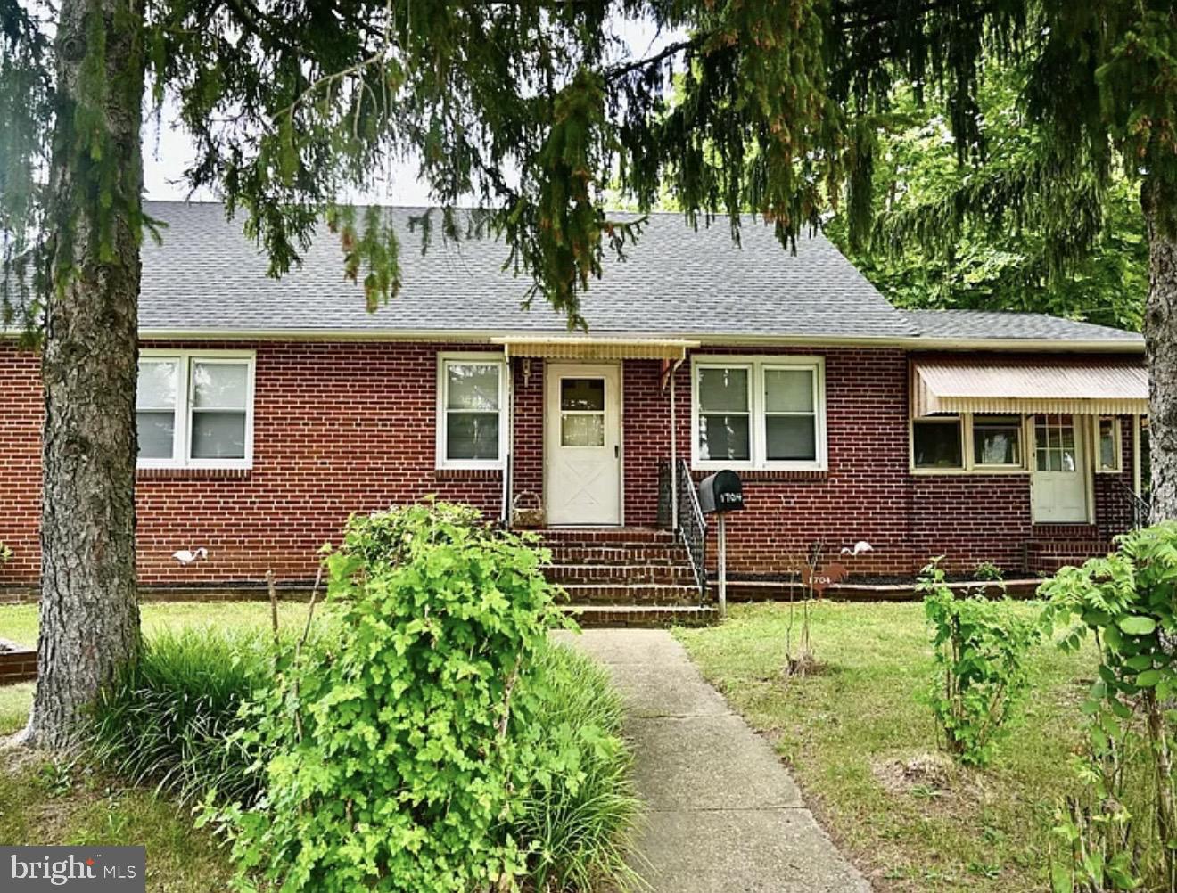 1704 Meetinghouse Road