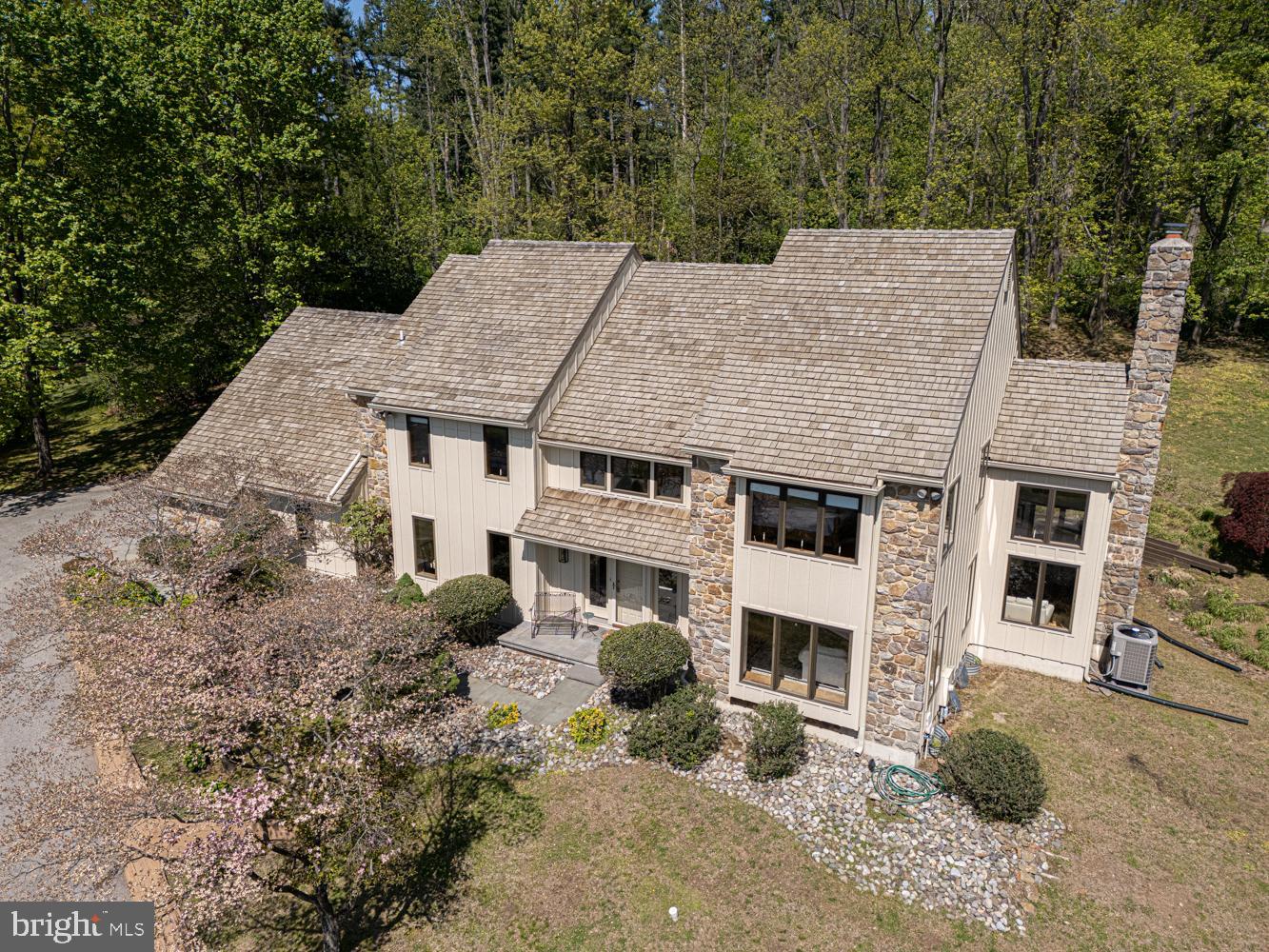 635 N Heilbron Drive, Media