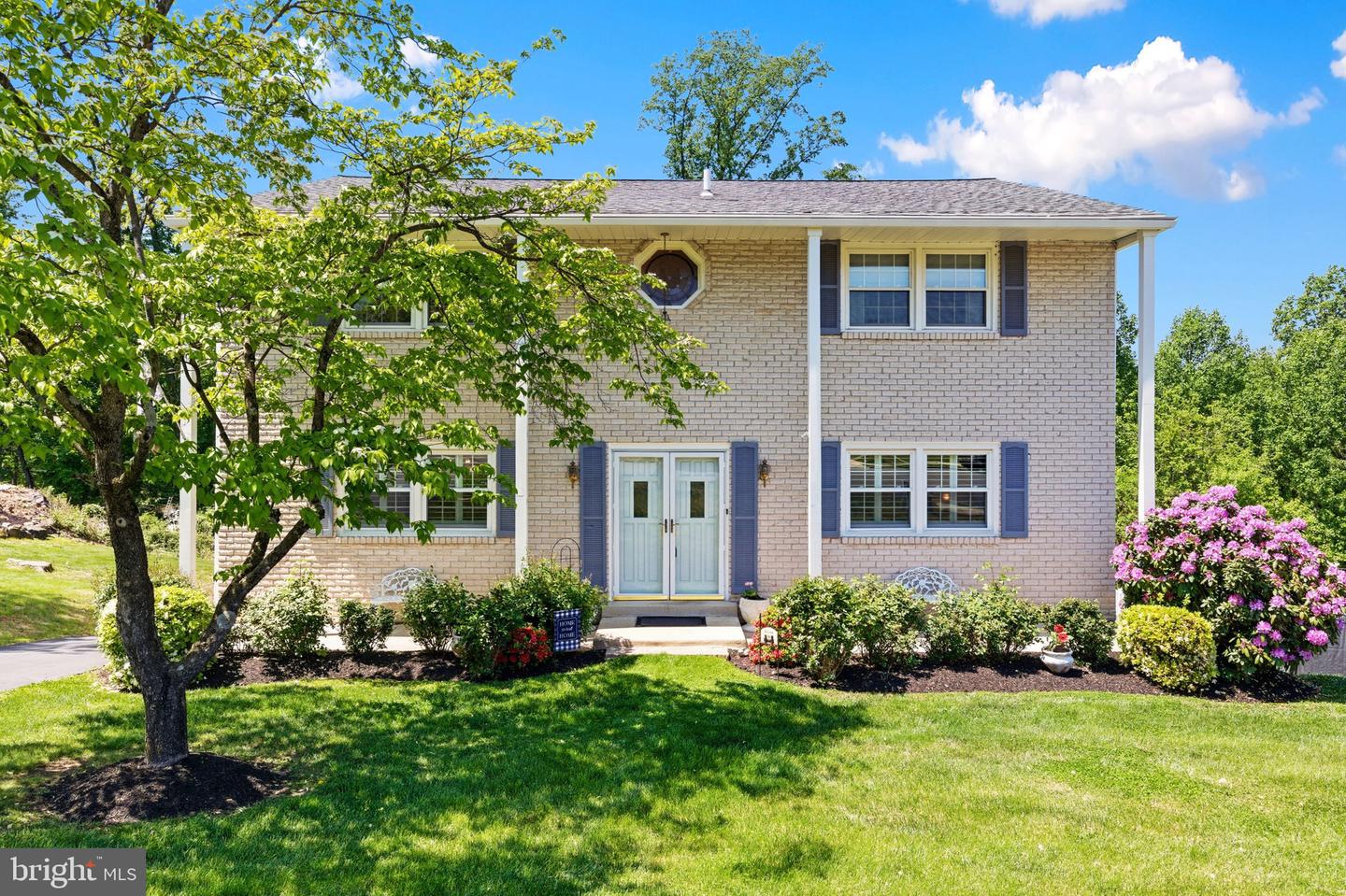 1525 Caroline Drive, Aston