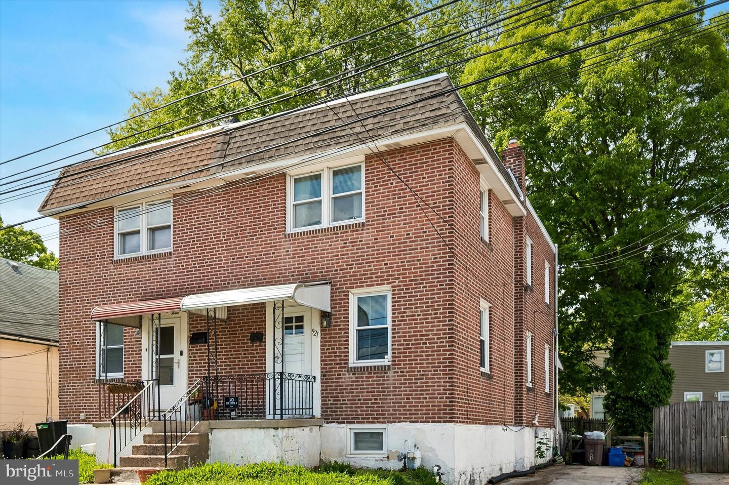 921 Spruce Street