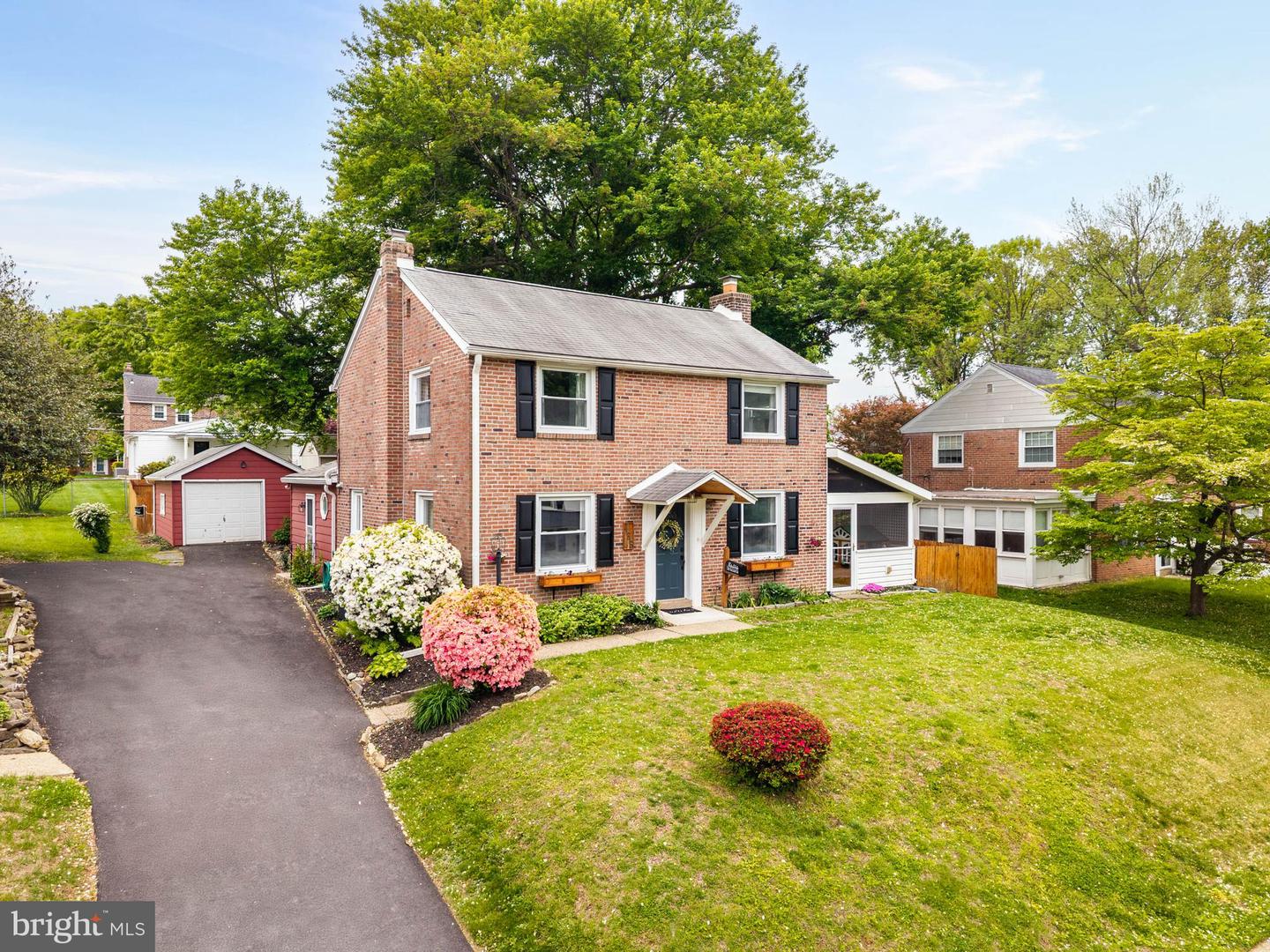 465 Briarhill Road, Springfield