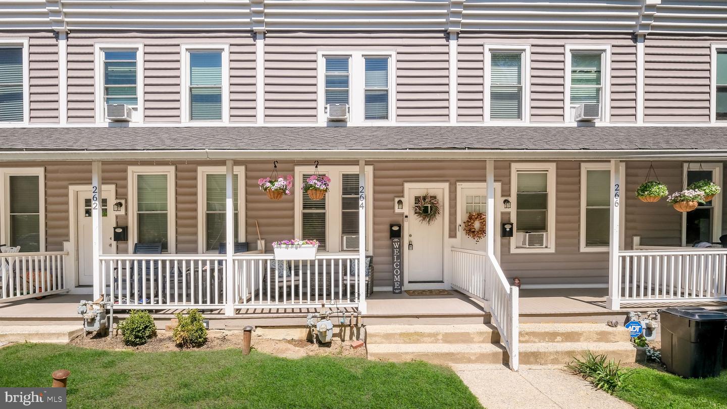 264 N Aberdeen Avenue