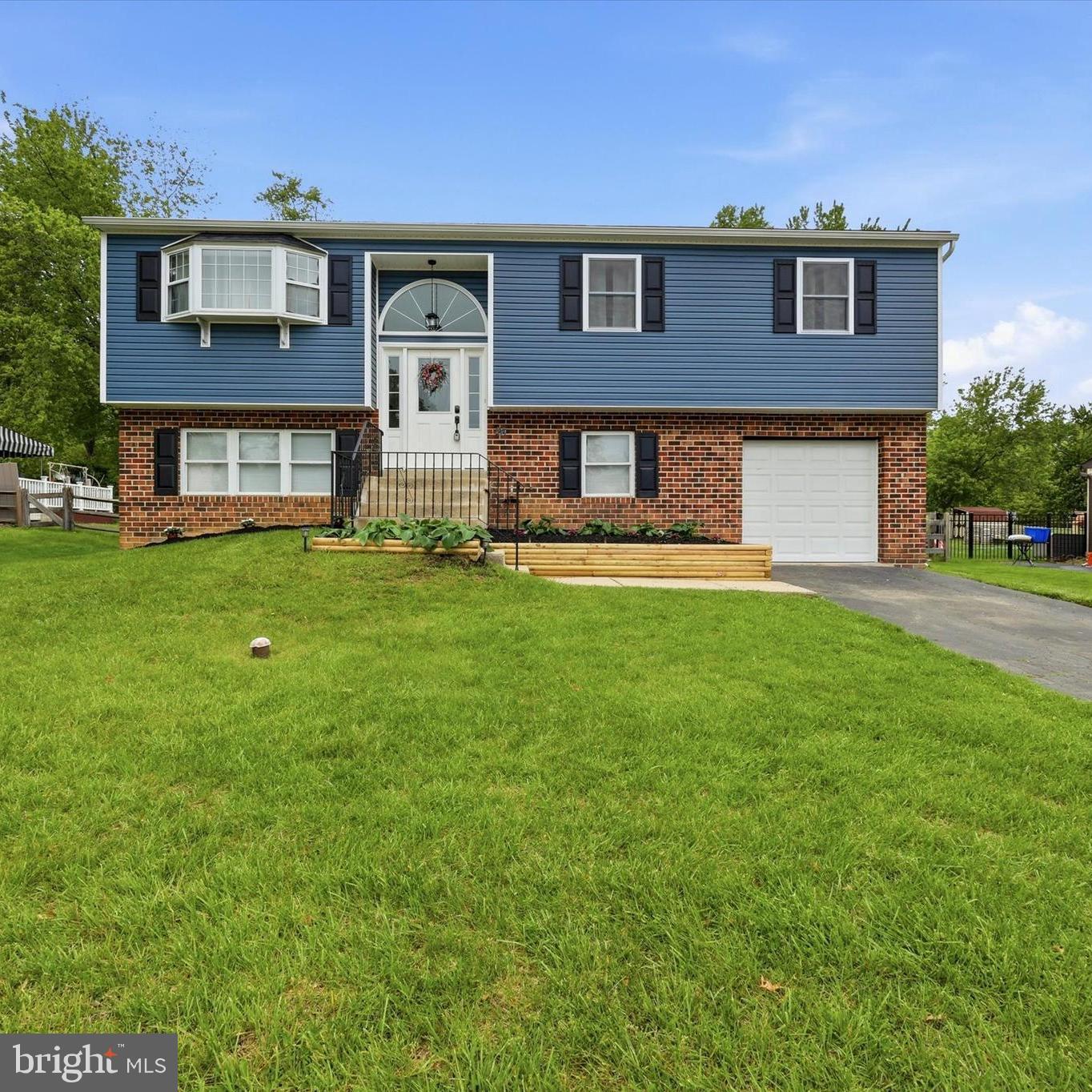 26 Giles Ln