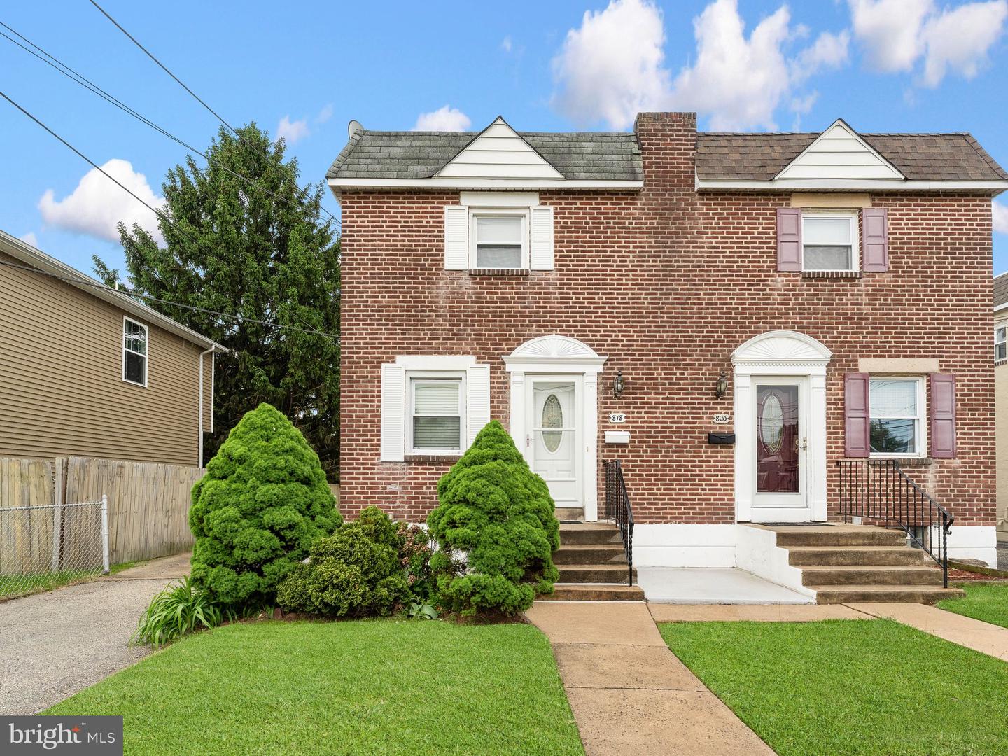 818 4th Avenue, Prospect Park