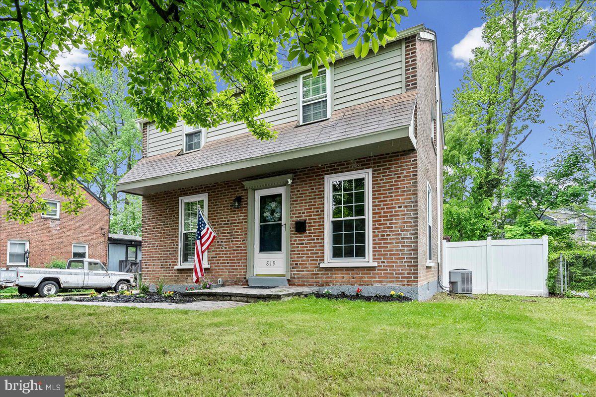 819 South Avenue, Secane