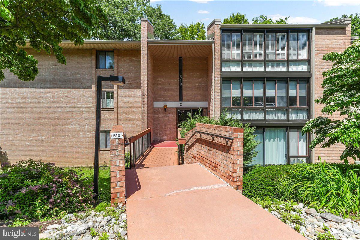 510 N Lemon Street #c-11