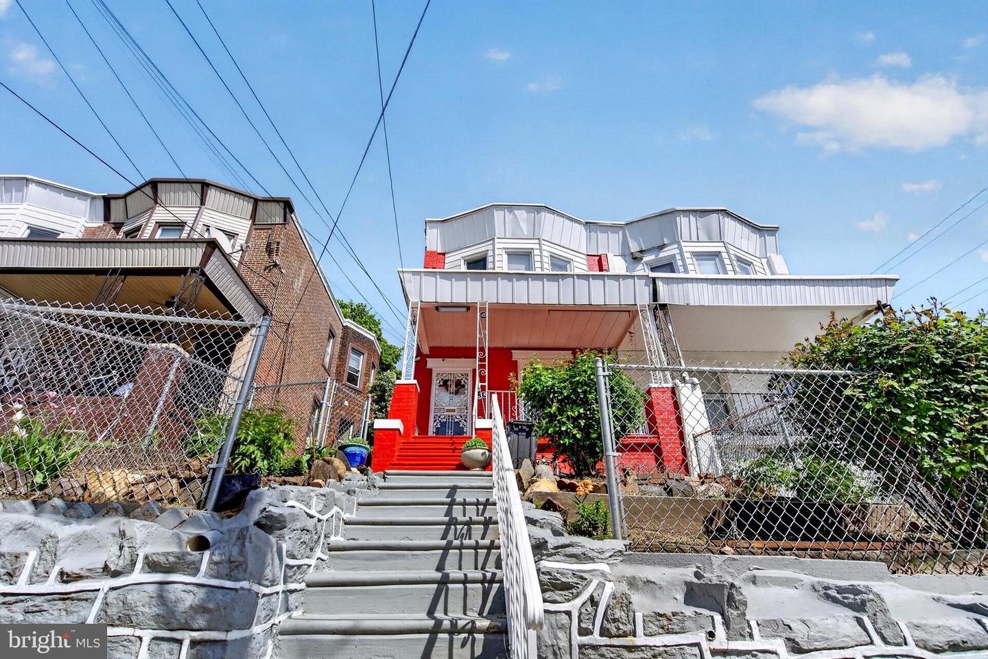 335 S 6th Street