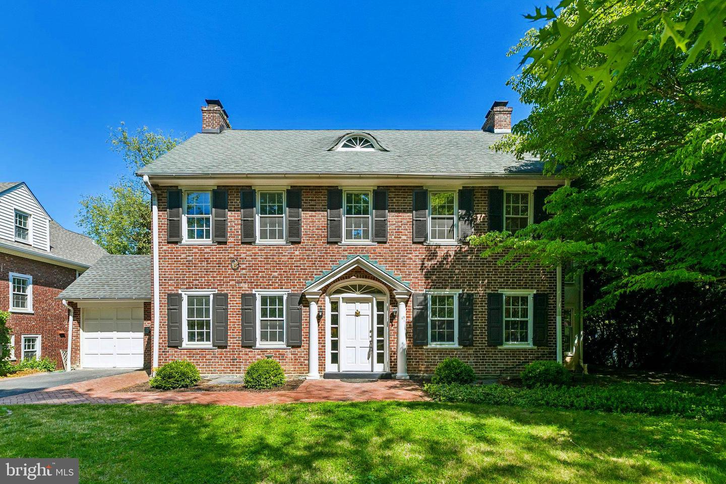 19 Farm Road, Wayne