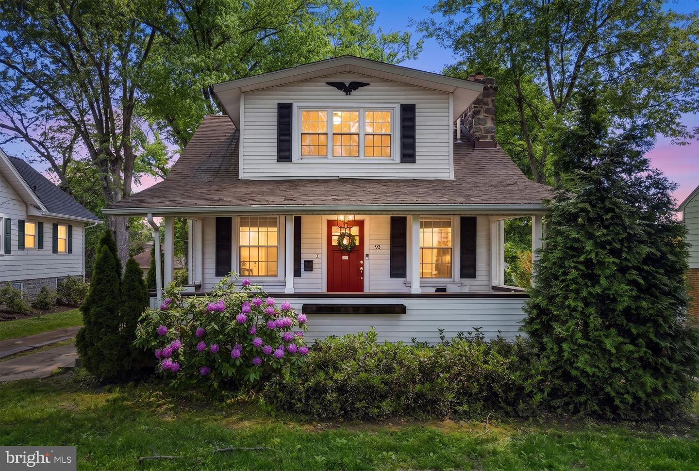 93 Saxer Avenue, Springfield