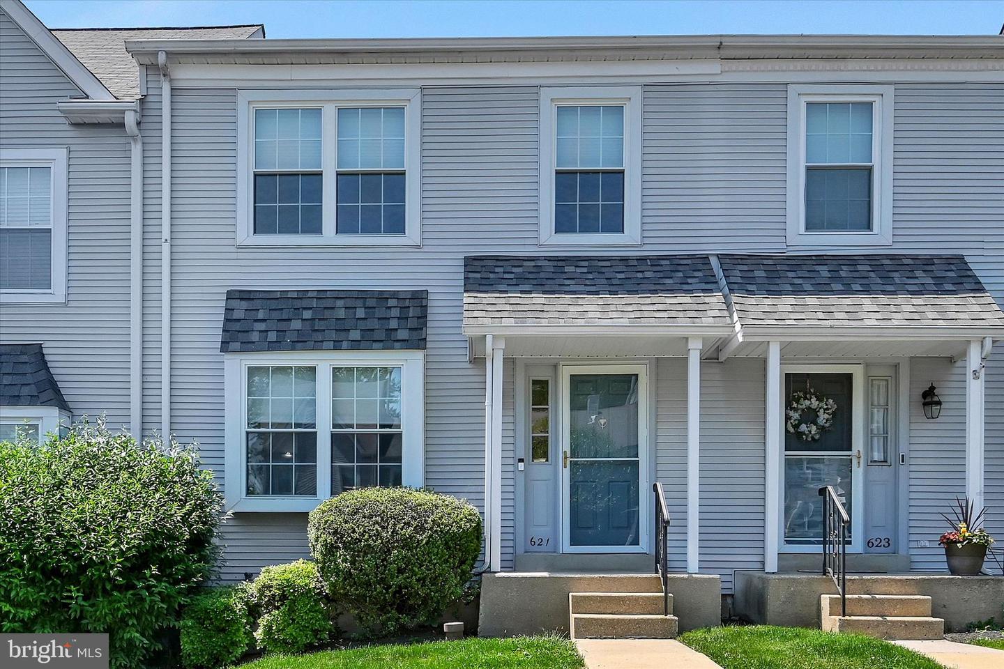 621 Kenney Lane, Brookhaven
