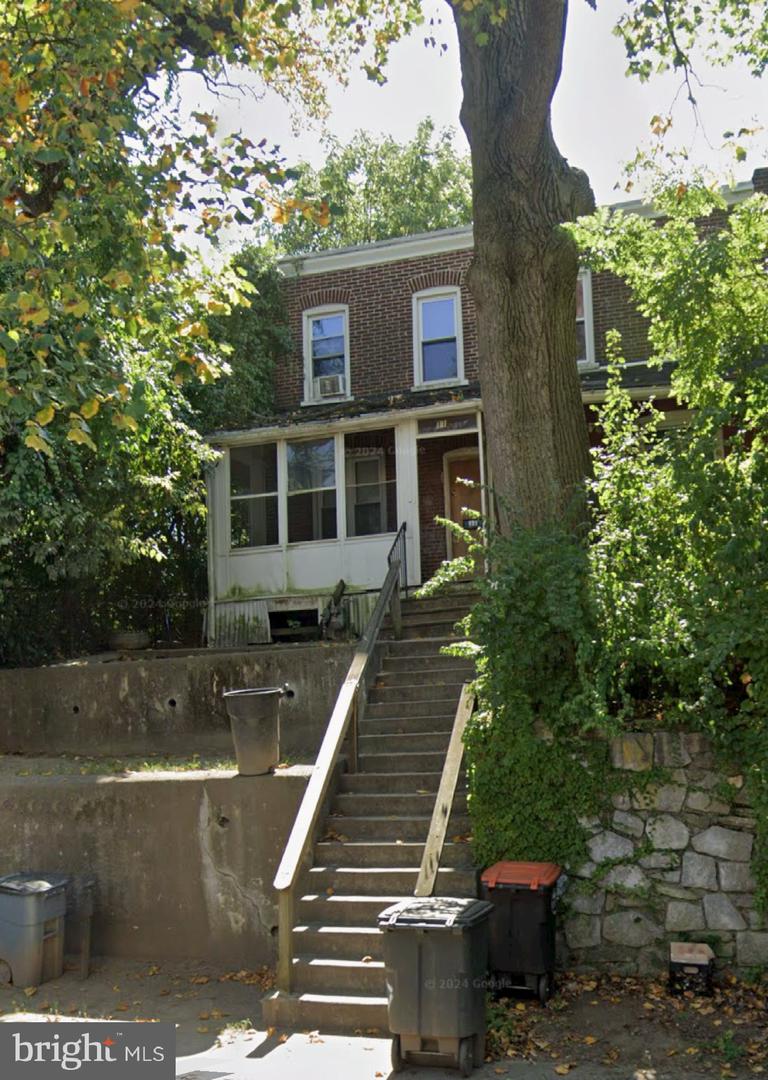 113 E 13th Street