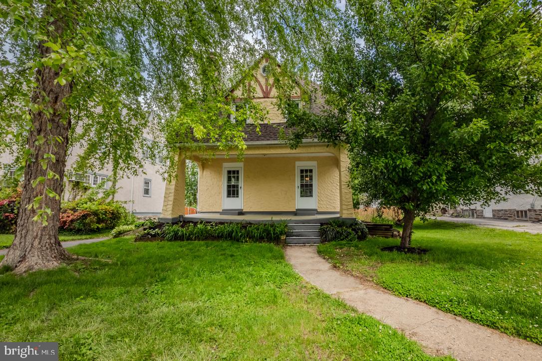 711 Harper Avenue