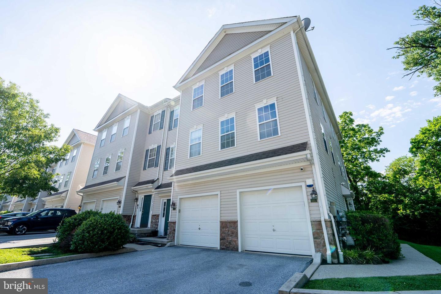 14 - B Hillview Circle