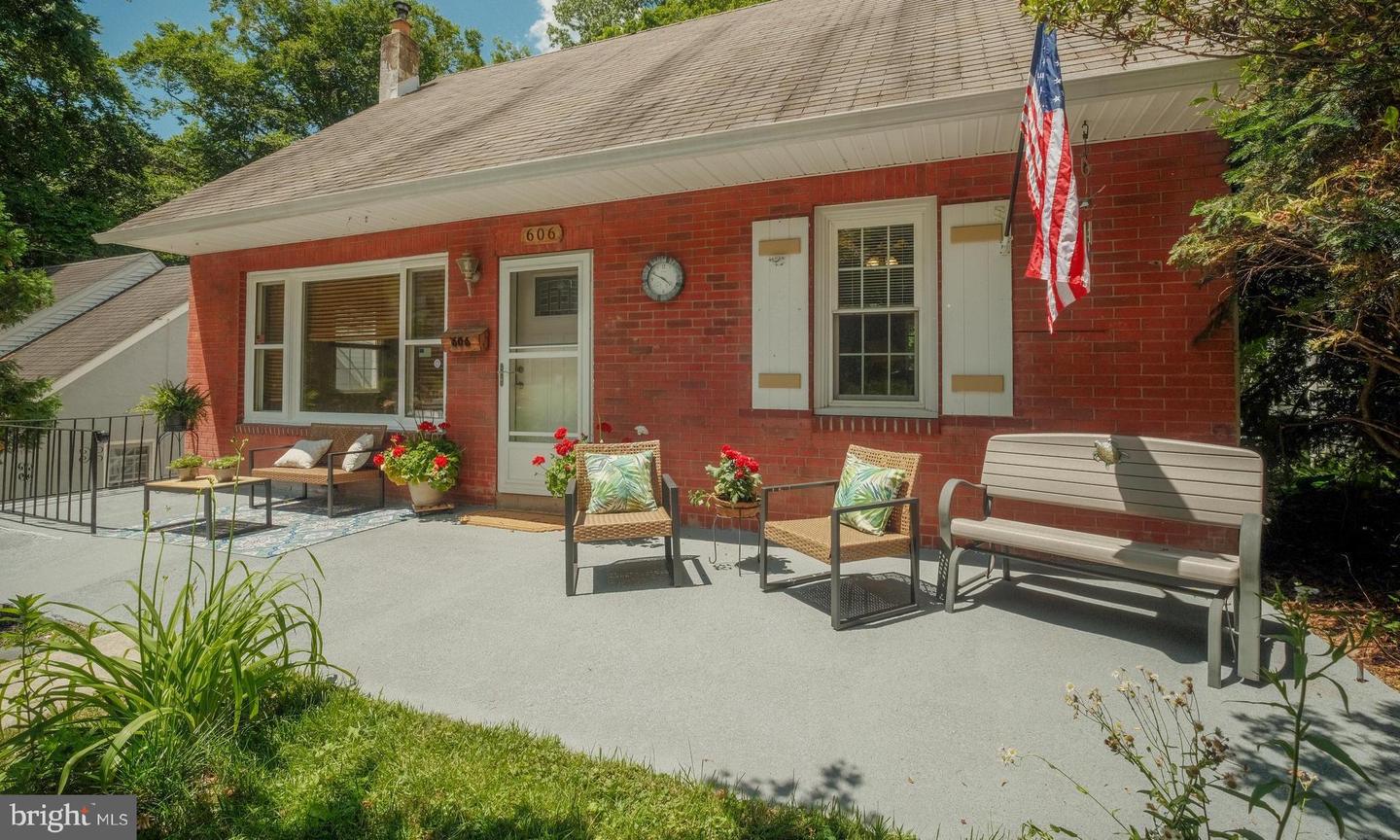 606 Centennial Avenue, Media