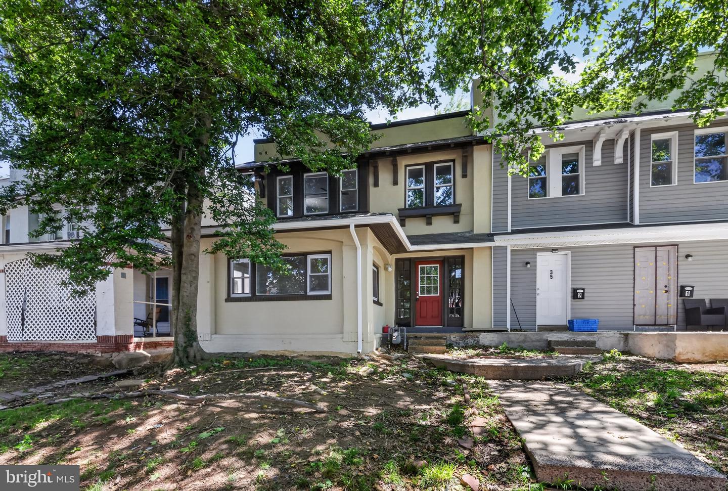 37 E Mowry Street