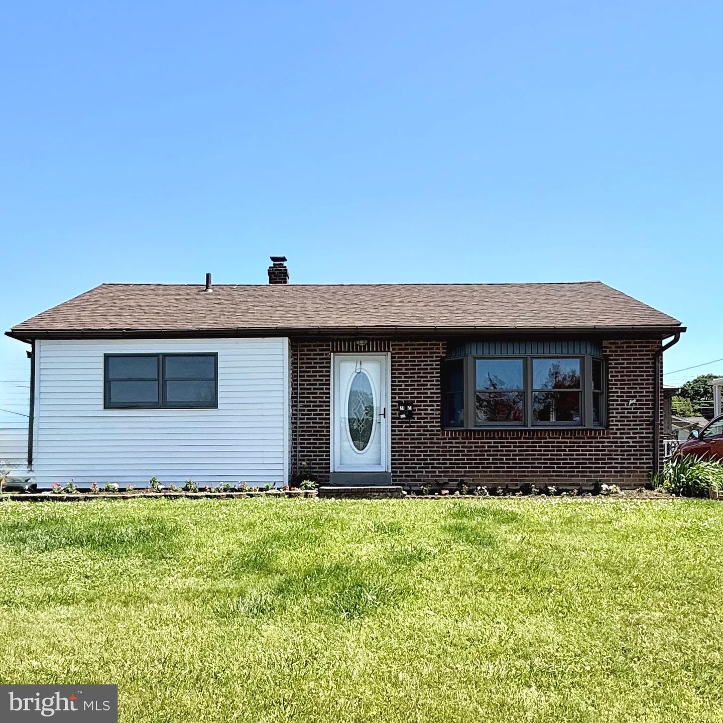 2121 N Lee Lane, Aston