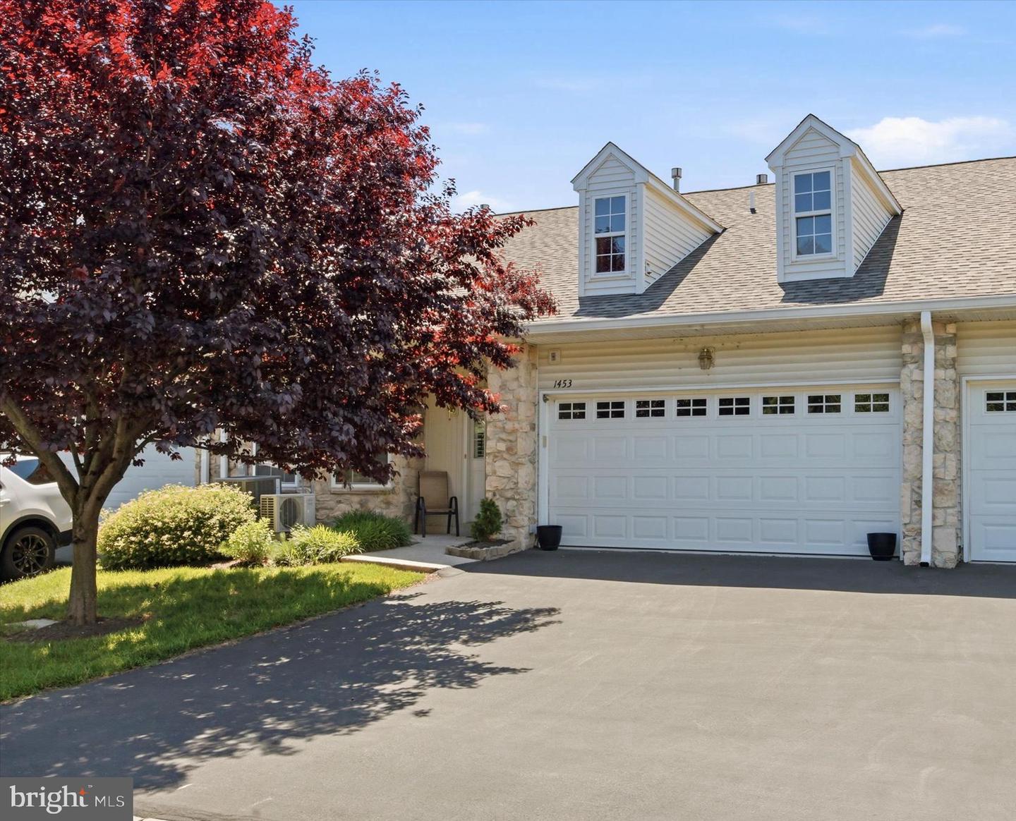 1453 Palmer Drive, Springfield