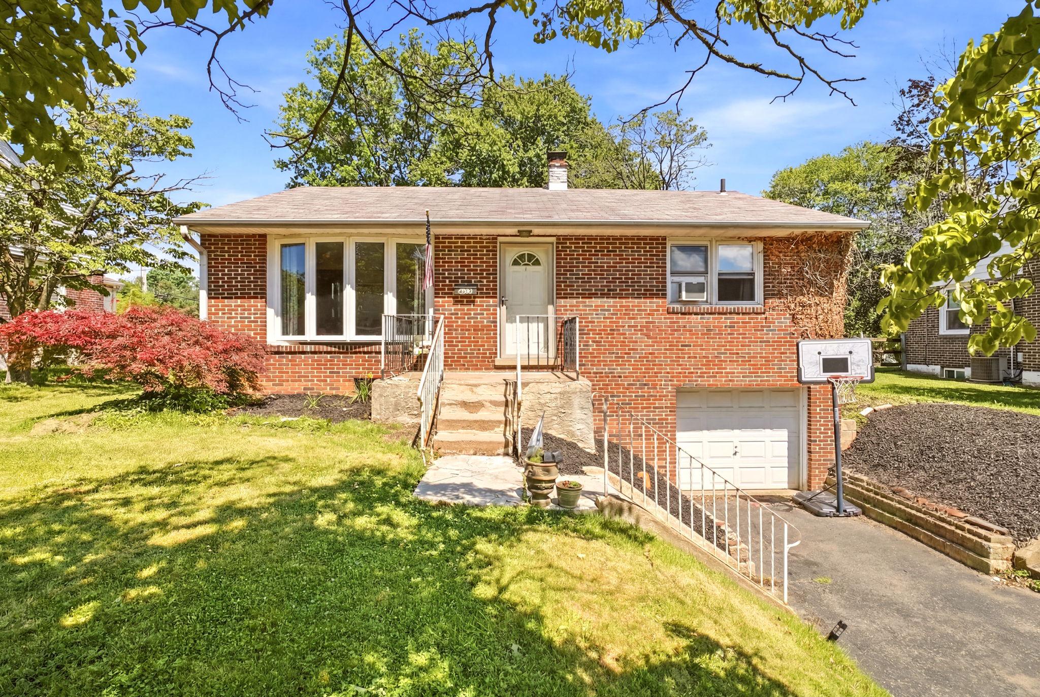 112 Meadowbrook Lane