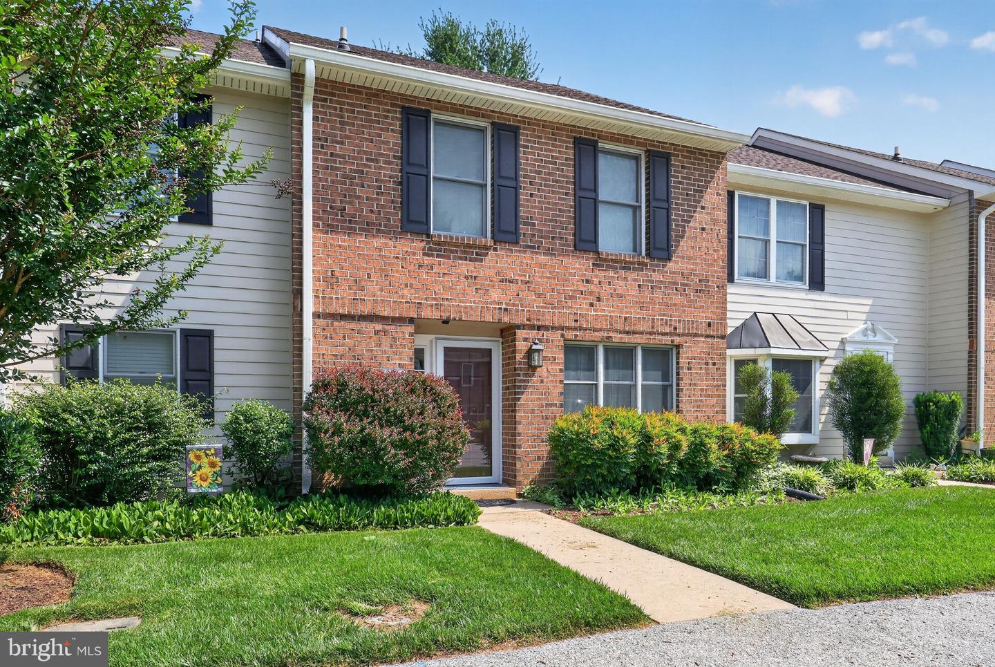 1005 N Glen Drive #1005