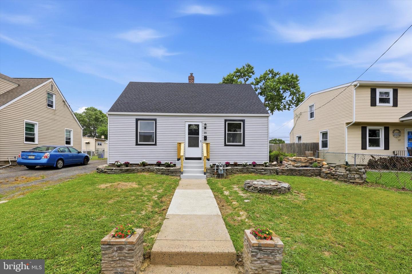 25 N Martin Lane