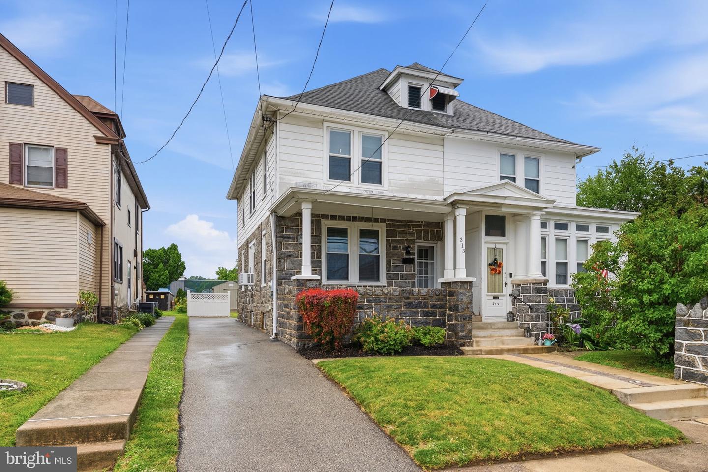 313 E Broadway Avenue