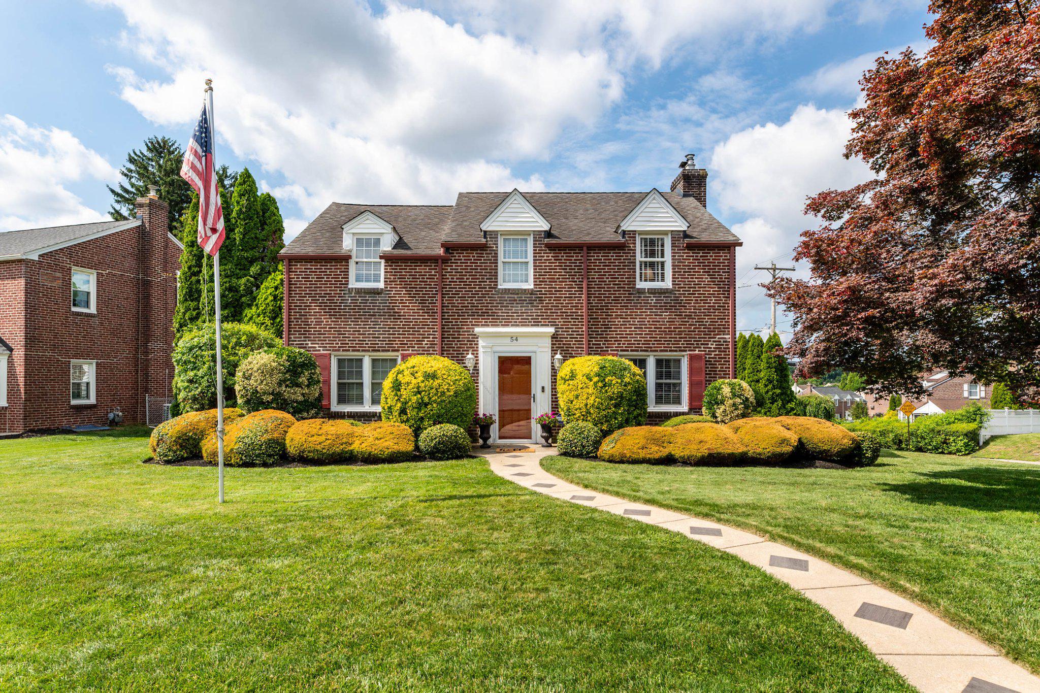 54 Treaty Rd.