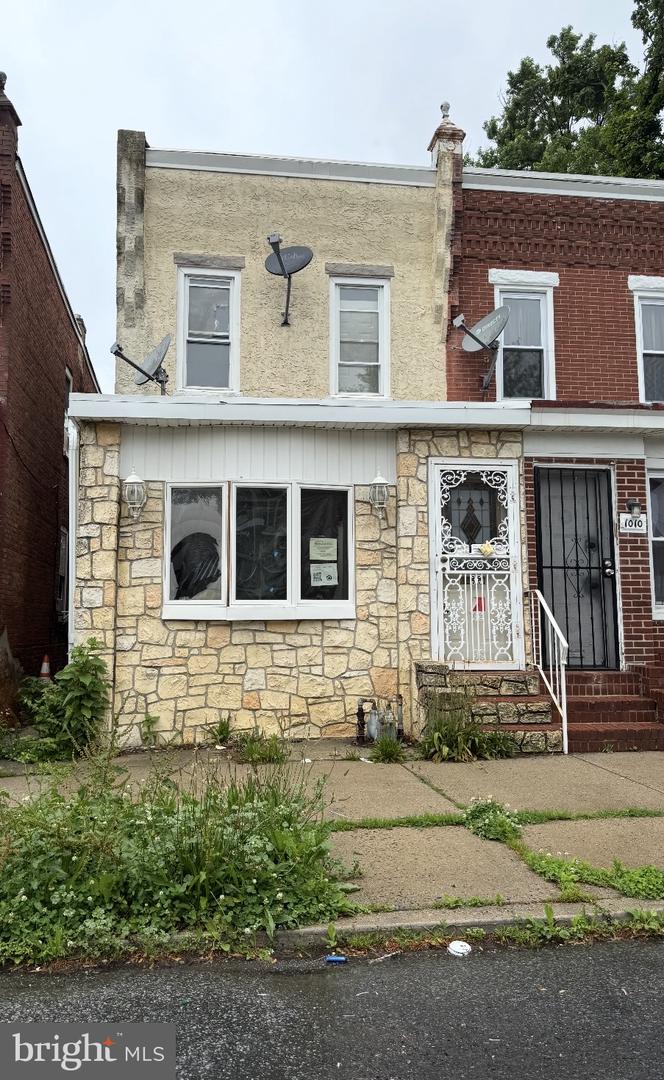 1012 W 8th Street