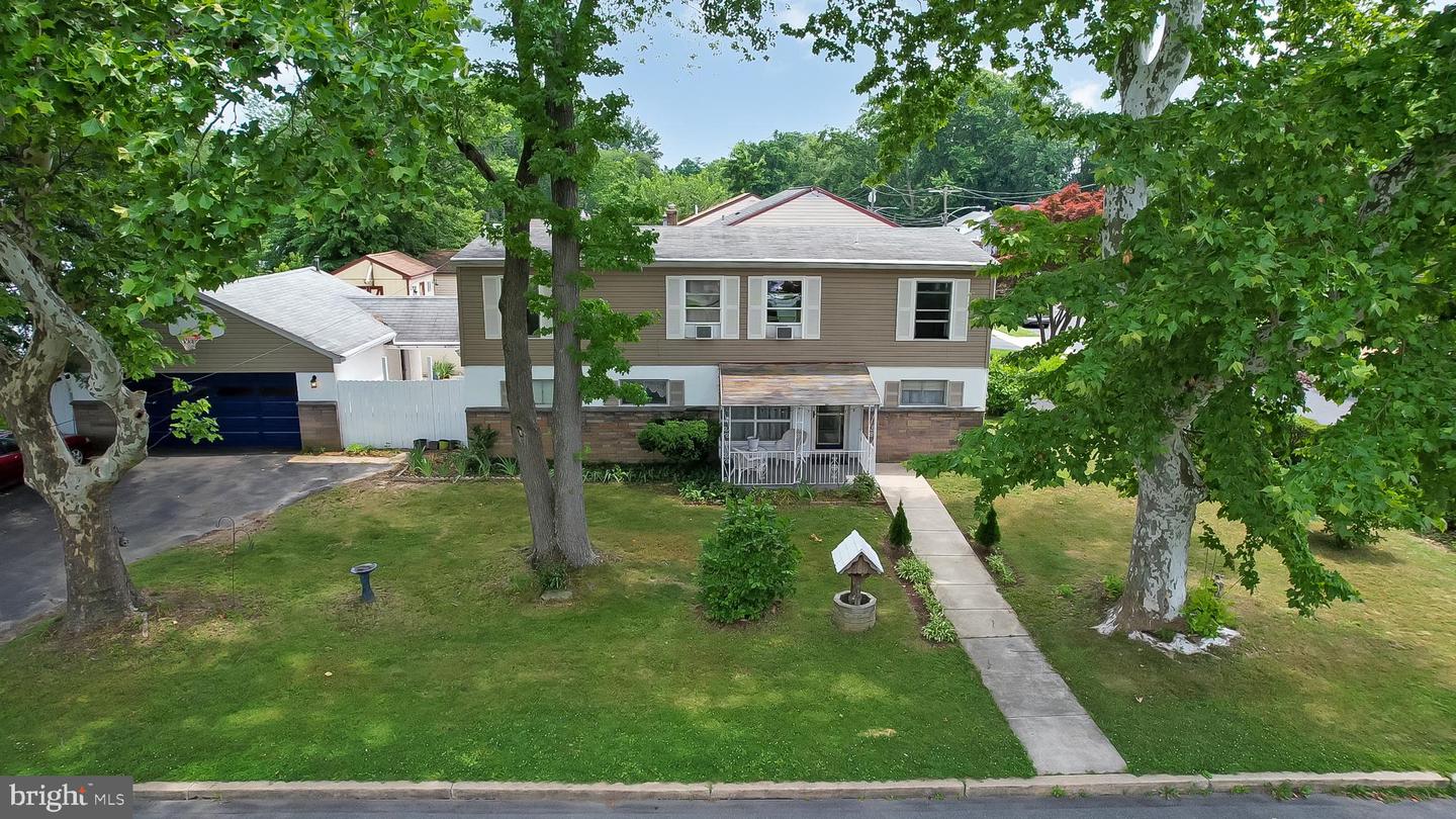 2400 Grand Avenue