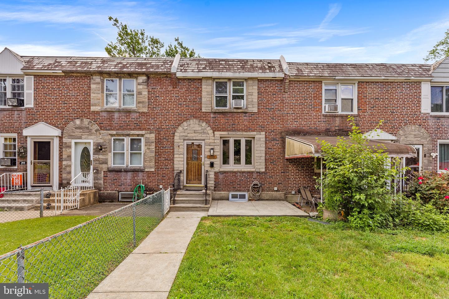 390 Glen Cove