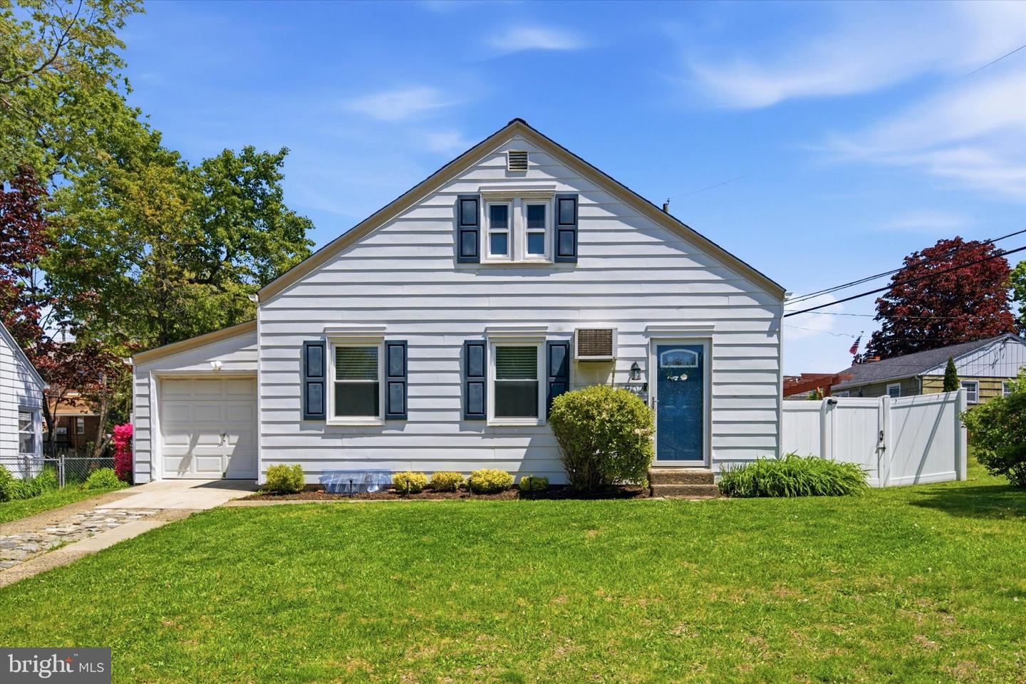702 Hood Road
