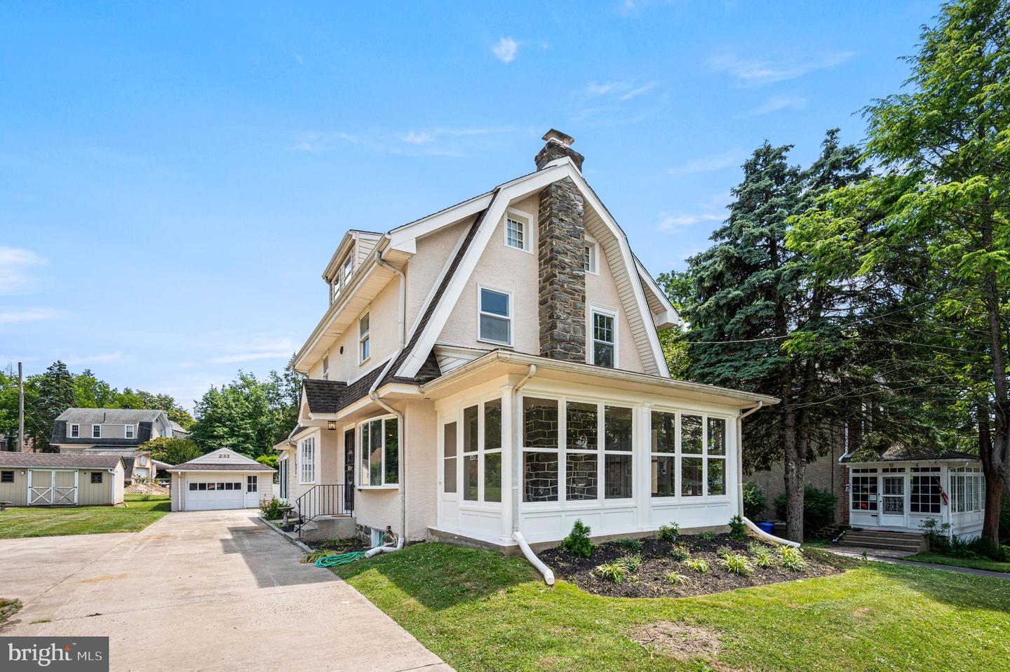 233 S Fairview Avenue