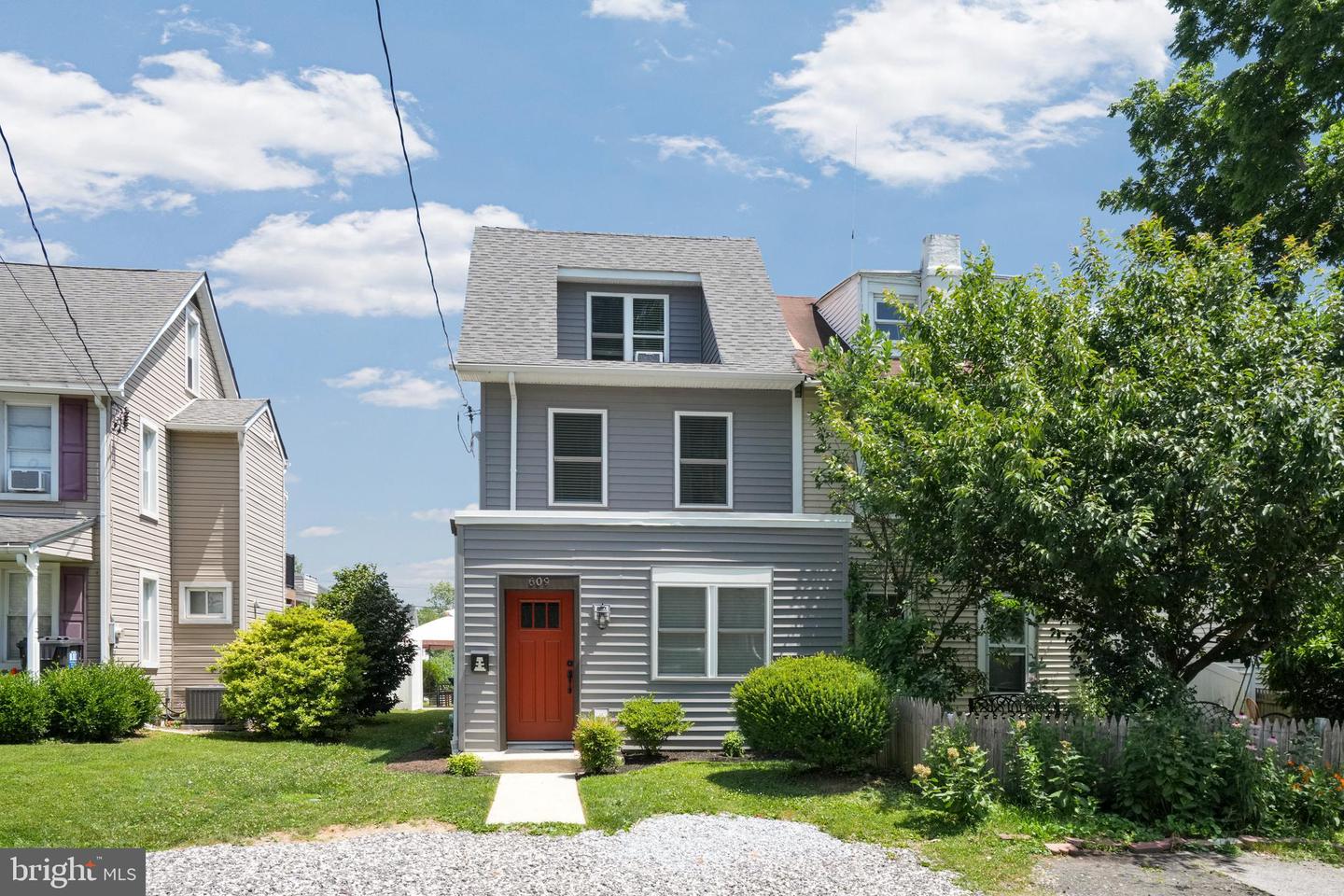 609 Vernon Street
