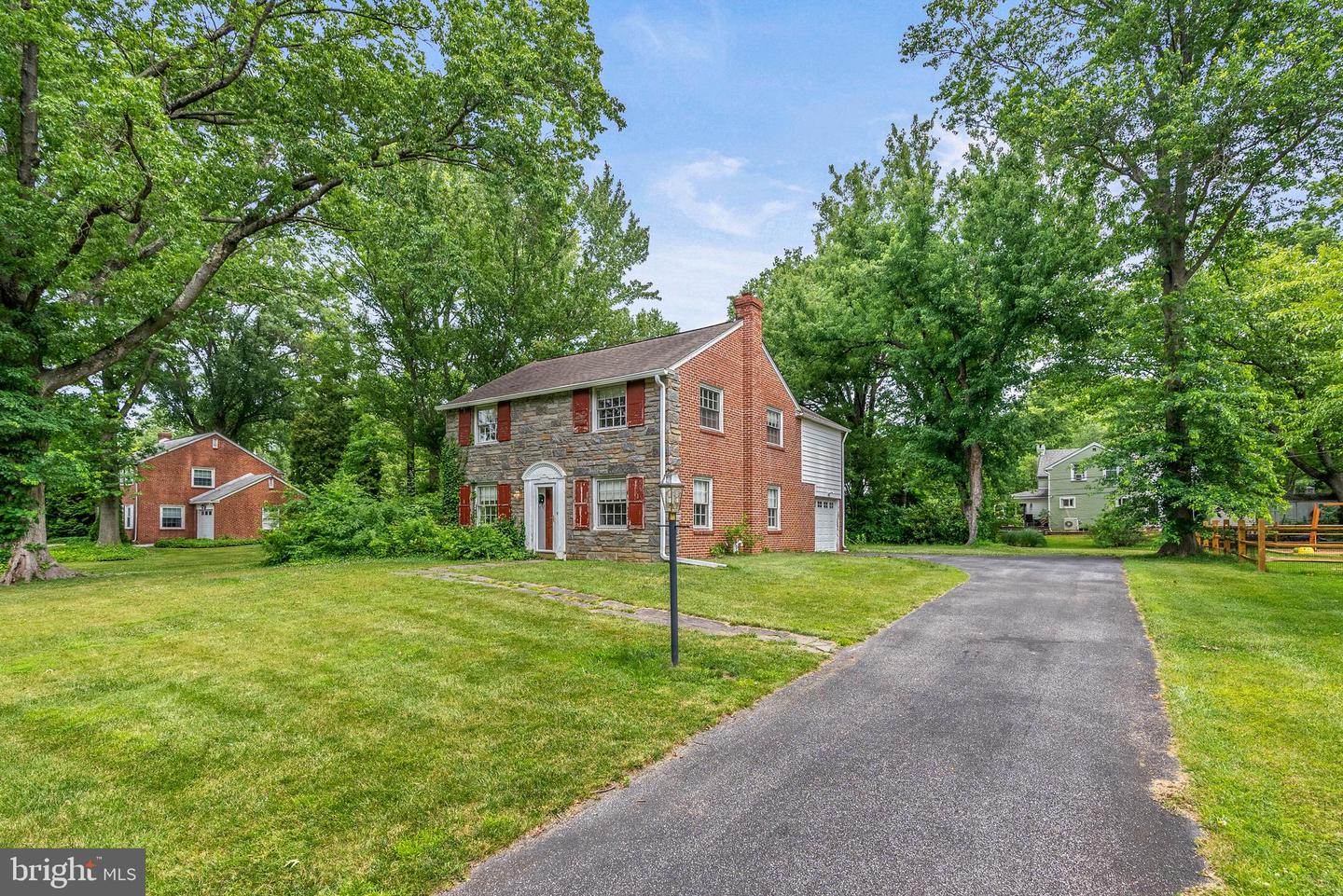 402 Hawthorne Road