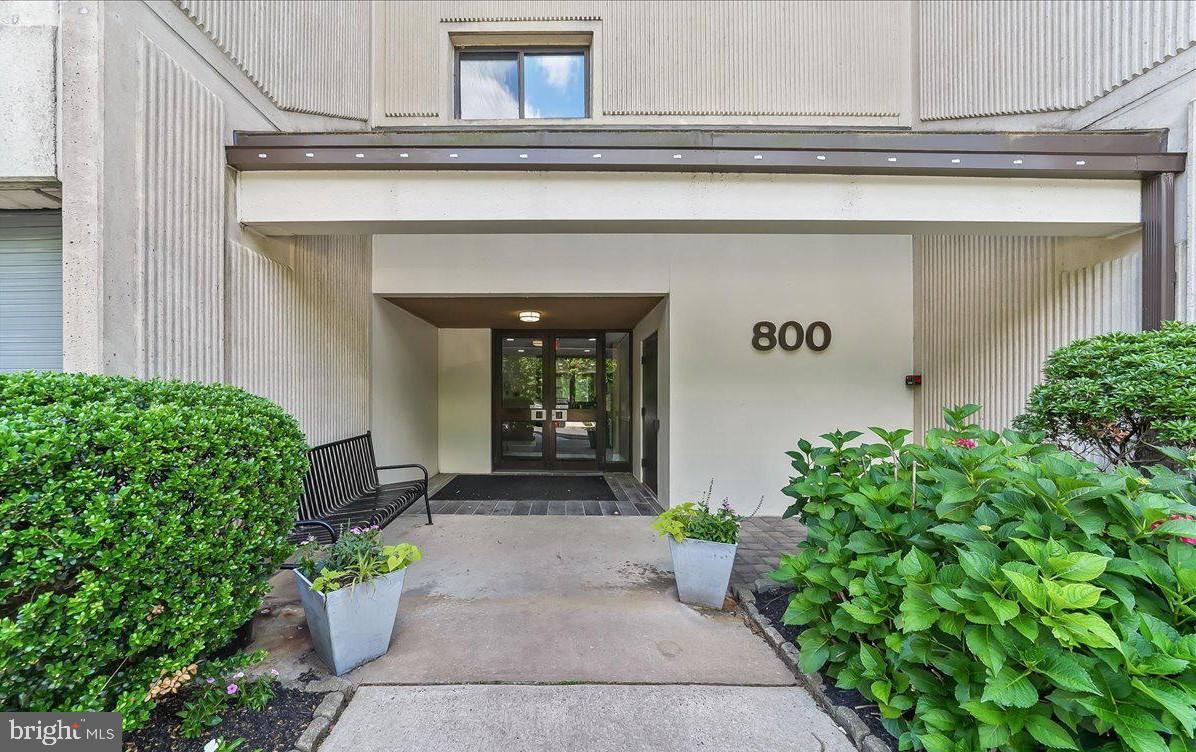 800 Avondale Road #2k