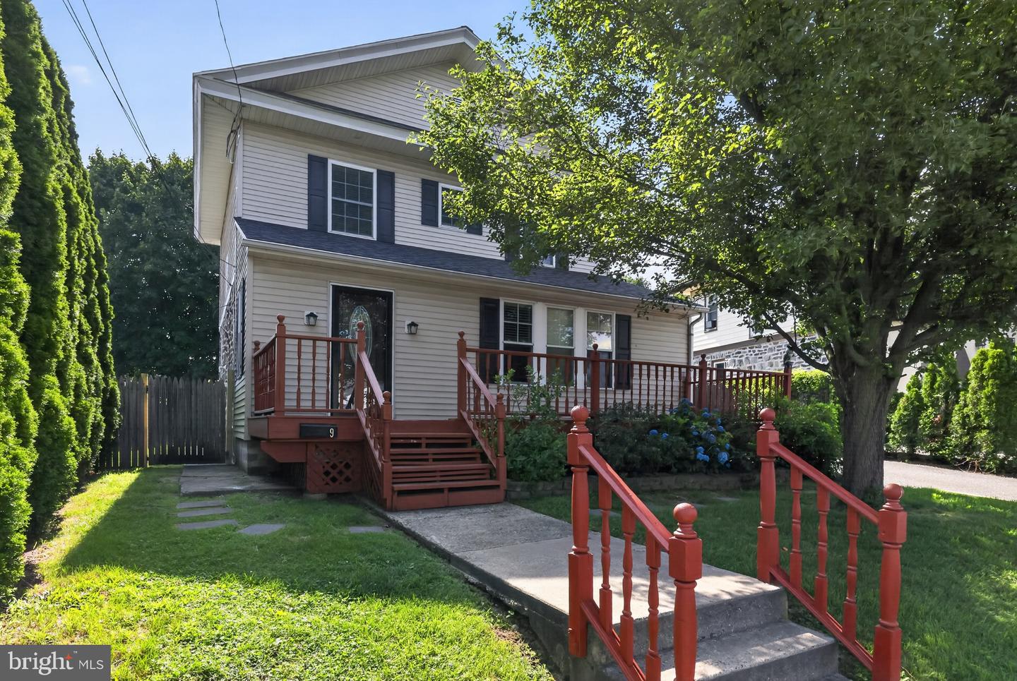 9 E Elbon Road, Brookhaven