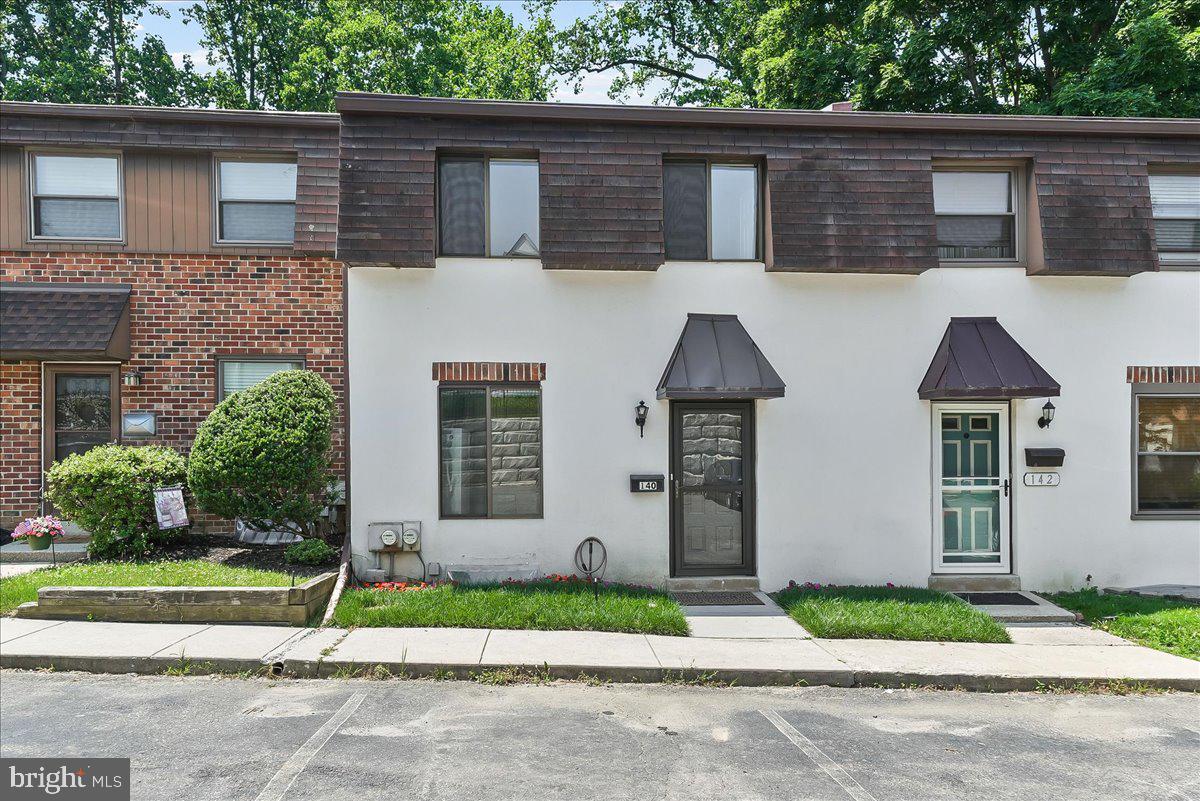 140 W Sixth St
