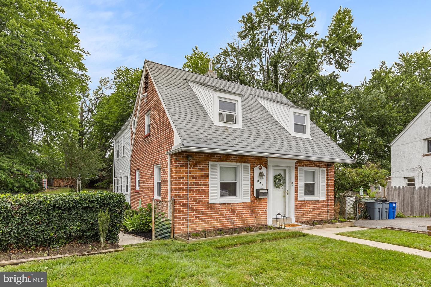 822 Wyndom Terrace
