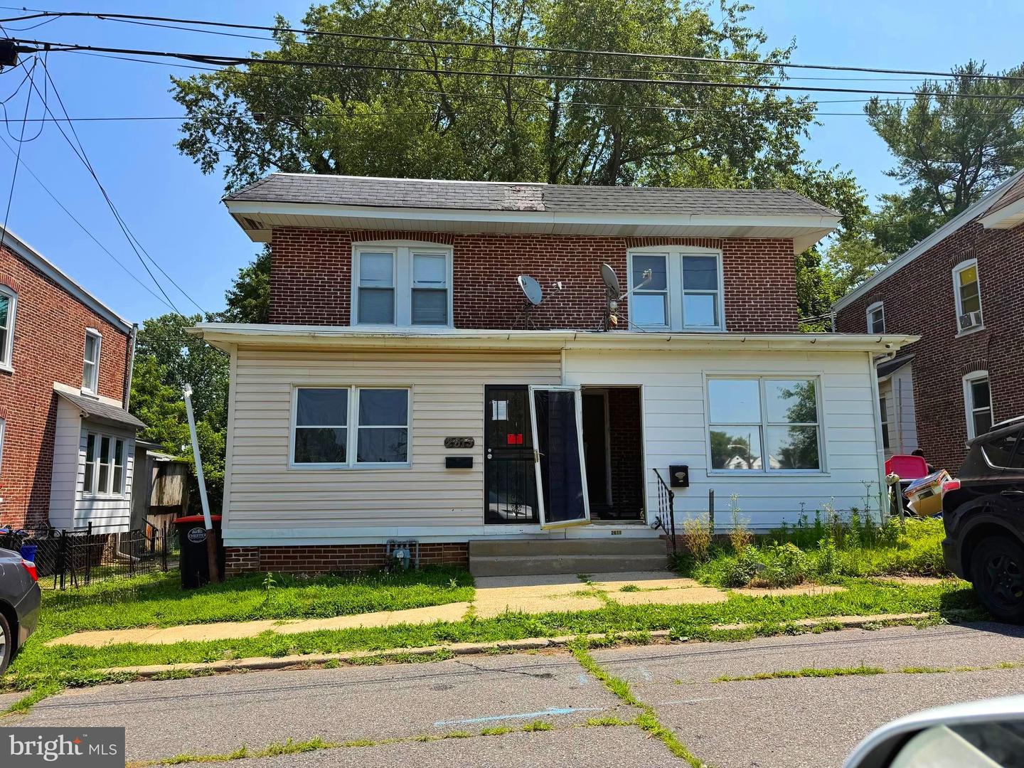 2611 Lindsay Street