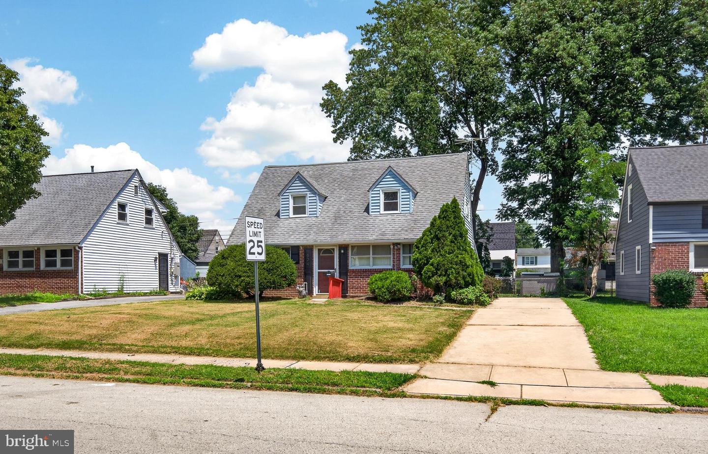 824 Quince Lane, Secane